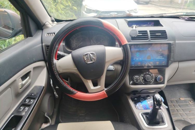 Used BAIC Weiwang M20 2014 1.5L practical type BJ415A Steering Wheel