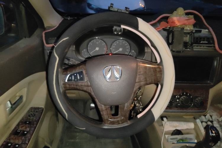 Used BAIC Weiwang M20 2014 1.5L Basic Version DAM15DL Steering Wheel