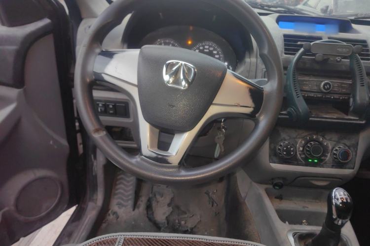 Used BAIC Weiwang M20 2014 1.5L practical type BJ415A Steering Wheel