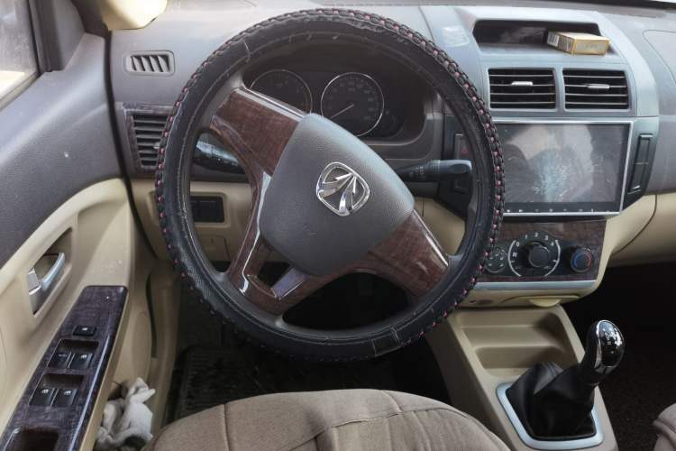 Used BAIC Weiwang M20 2014 1.5L Basic Version DAM15DL Steering Wheel