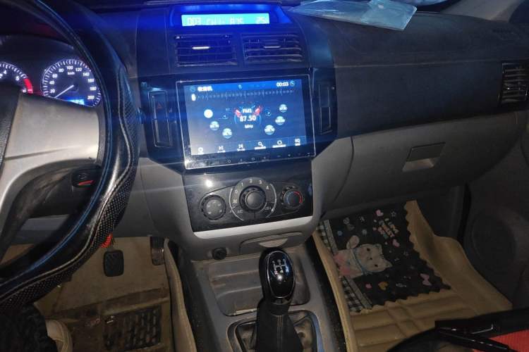 Used BAIC Weiwang M20 2014 1.5L practical type BJ415A Audio And AC Panel