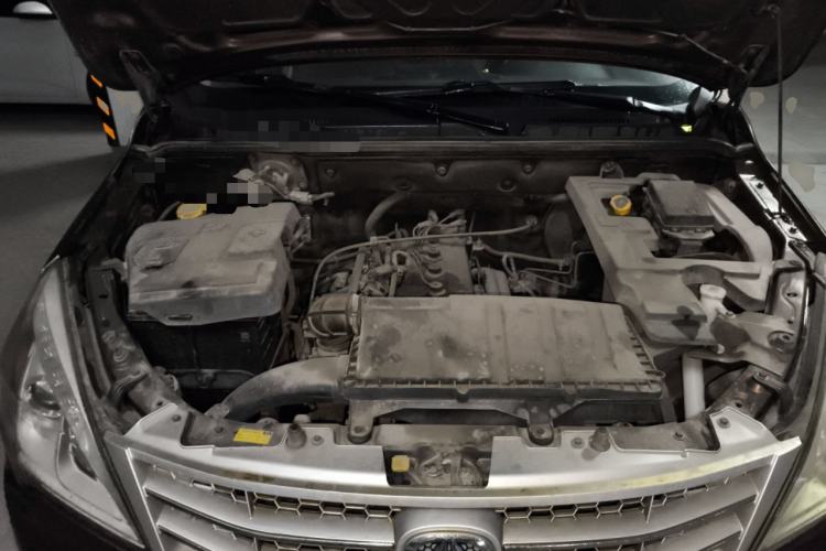 Used BAIC Weiwang M20 2014 1.5L practical type BJ415A Engine Bay
