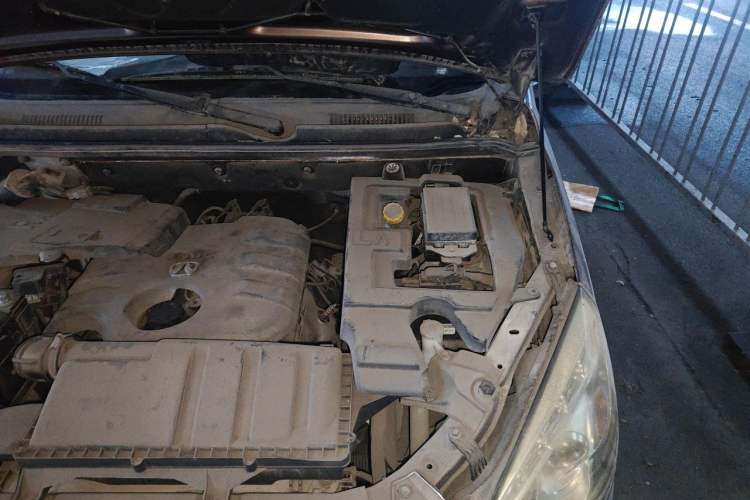 Used BAIC Weiwang M20 2014 1.5L practical type BJ415A Engine Bay Left