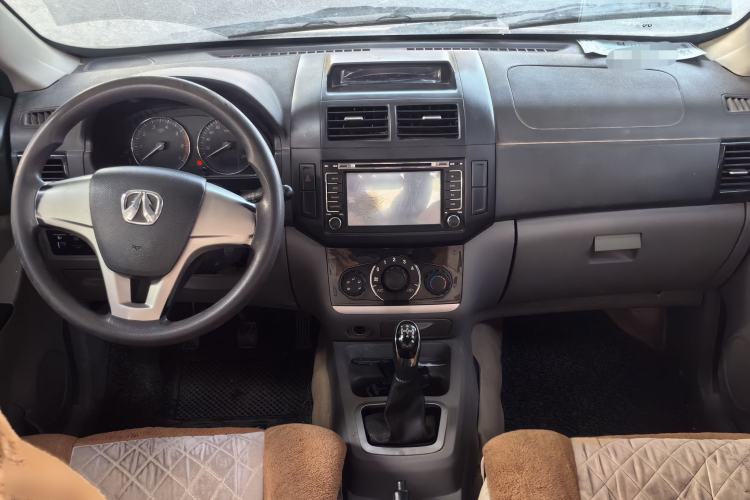 Used BAIC Weiwang M20 2014 1.5L Basic Version DAM15DL Interior 1