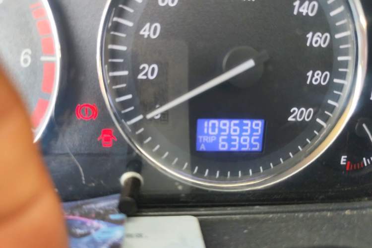 Used BAIC Weiwang M20 2014 1.5L Ultra-Luxury DAM15DL Odometer Close Up
