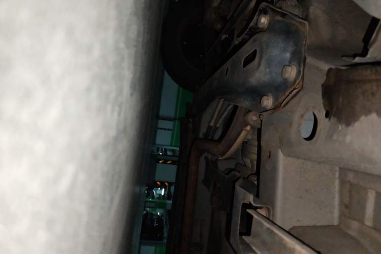 Used BAIC Weiwang M20 2014 1.5L Basic Version BJ415B Chassis Front Left