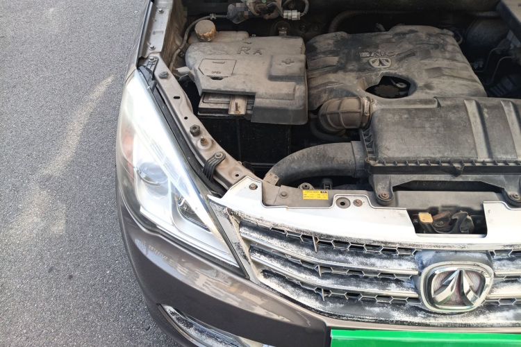Used BAIC Weiwang M20 2014 1.5L practical type BJ415A Engine Bay Right