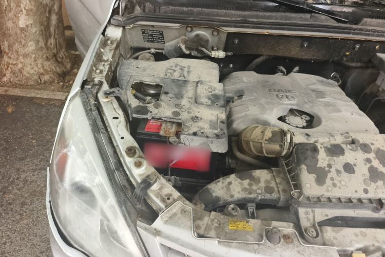 Used BAIC Weiwang M20 2014 1.5L practical type BJ415A Engine Bay Right