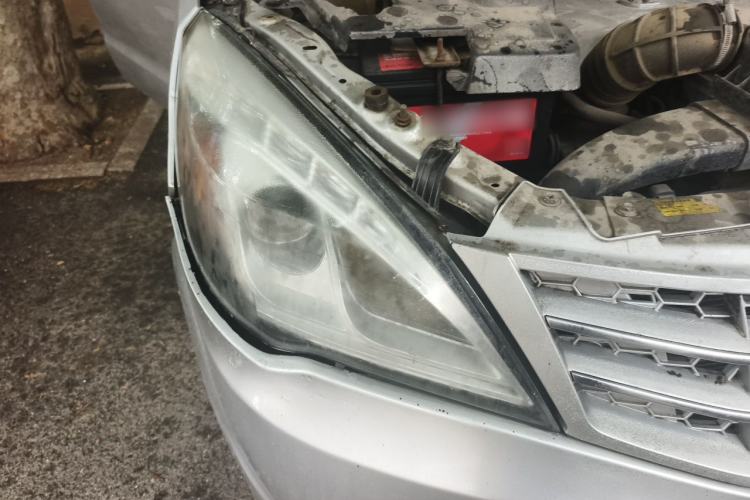 Used BAIC Weiwang M20 2014 1.5L practical type BJ415A Right Front Headlight