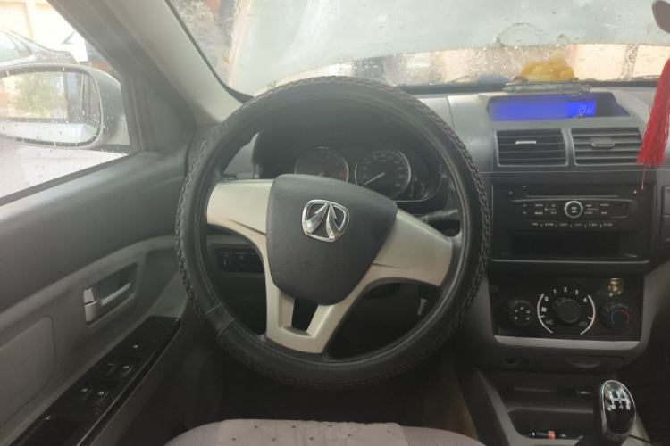 Used BAIC Weiwang M20 2014 1.5L practical type BJ415A Steering Wheel