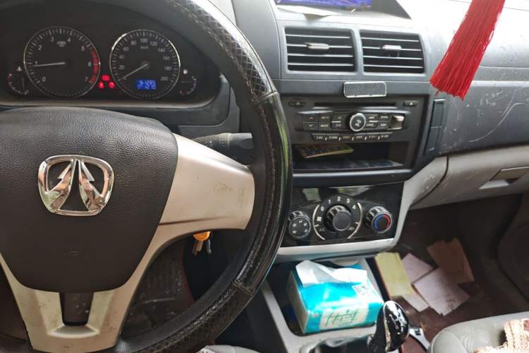 Used BAIC Weiwang M20 2014 1.5L practical type BJ415A Audio And AC Panel