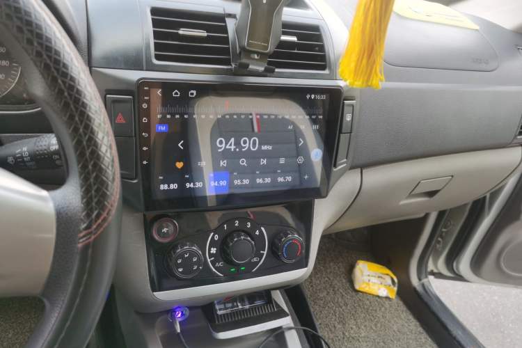 Used BAIC Weiwang M20 2014 1.5L Ultra-Luxury BJ415B Audio And AC Panel
