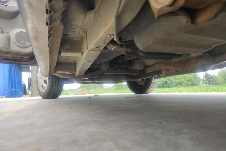 Used BAIC Weiwang M20 2014 1.5L practical type BJ415A Chassis Rear Left