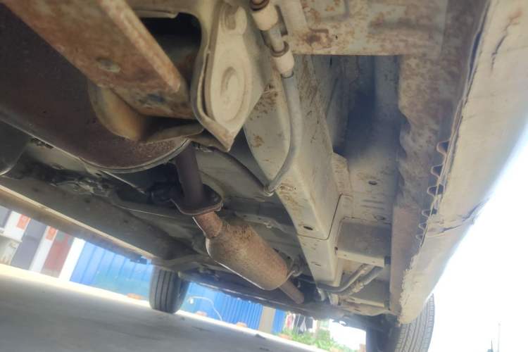 Used BAIC Weiwang M20 2014 1.5L practical type BJ415A Chassis Rear Right