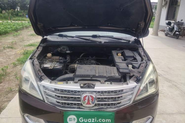 Used BAIC Weiwang M20 2014 1.5L practical type BJ415A Engine Bay