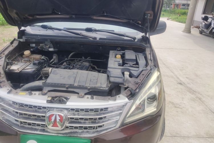 Used BAIC Weiwang M20 2014 1.5L practical type BJ415A Engine Bay Left