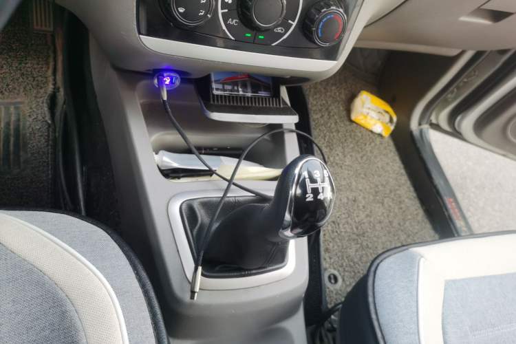 Used BAIC Weiwang M20 2014 1.5L Ultra-Luxury BJ415B Gear Lever