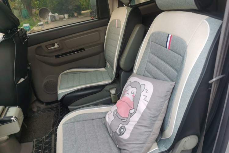Used BAIC Weiwang M20 2014 1.5L Ultra-Luxury BJ415B Left Rear Seat