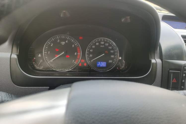 Used BAIC Weiwang M20 2014 1.5L Ultra-Luxury BJ415B Odometer Close Up