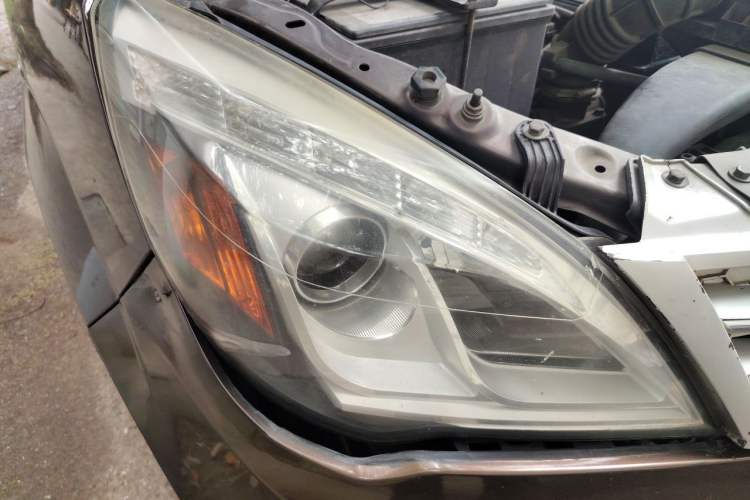 Used BAIC Weiwang M20 2014 1.5L Basic Version BJ415B Right Front Headlight