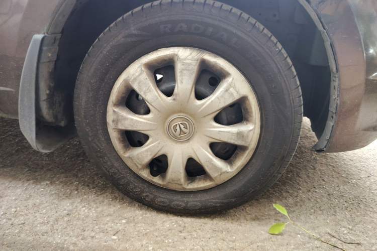 Used BAIC Weiwang M20 2014 1.5L Basic Version BJ415B Right Front Wheel Hub