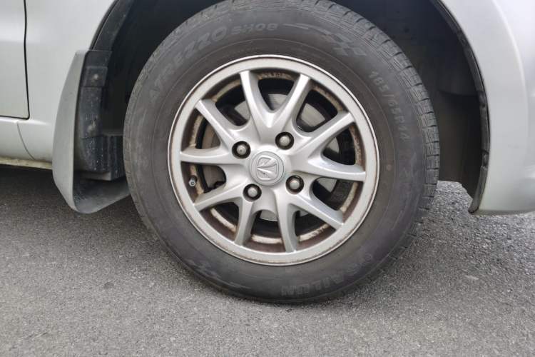 Used BAIC Weiwang M20 2014 1.5L Ultra-Luxury BJ415B Right Front Wheel Hub
