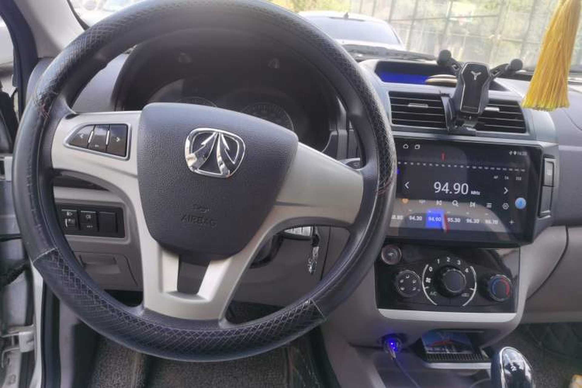 Used BAIC Weiwang M20 2014 1.5L Ultra-Luxury BJ415B Steering Wheel