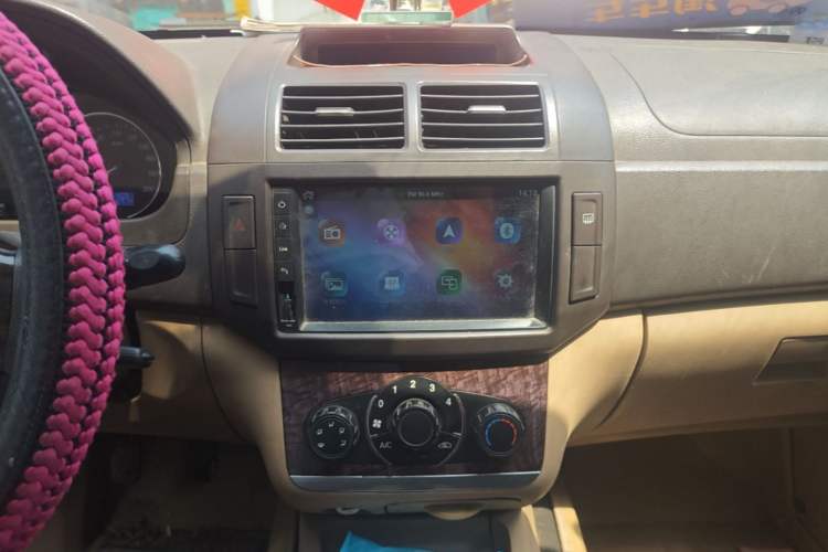 Used BAIC Weiwang M20 2014 1.5L Comfort version DAM15DL Audio And AC Panel