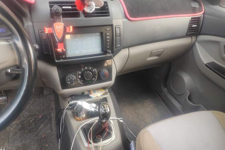 Used BAIC Weiwang M20 2014 1.5L Comfort version DAM15DL Audio And AC Panel