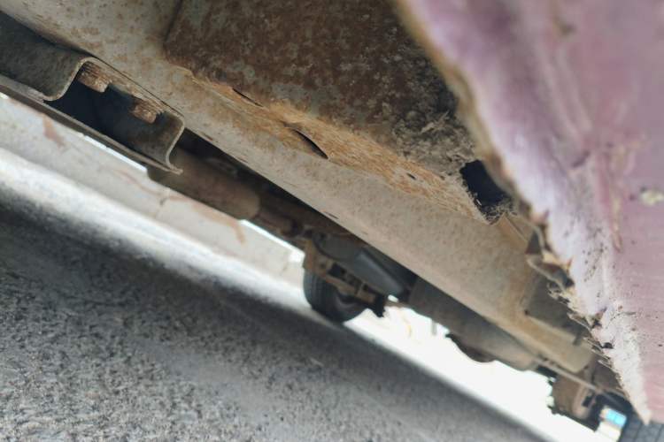 Used BAIC Weiwang M20 2014 1.5L practical type BJ415A Chassis Front Left