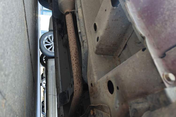 Used BAIC Weiwang M20 2014 1.5L practical type BJ415A Chassis Front Right