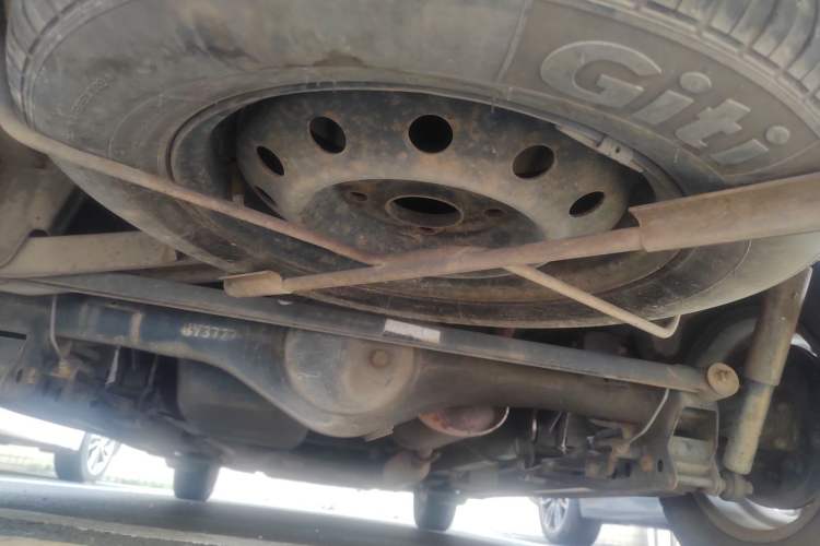 Used BAIC Weiwang M20 2014 1.5L Comfort version DAM15DL Chassis Rear