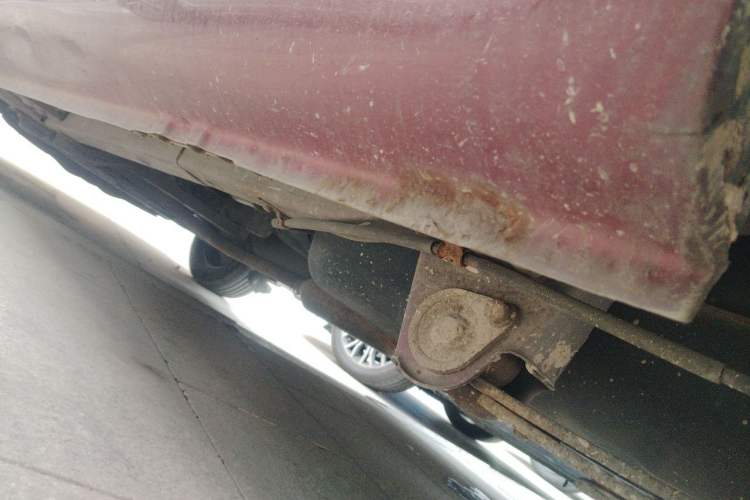Used BAIC Weiwang M20 2014 1.5L practical type BJ415A Chassis Rear Left