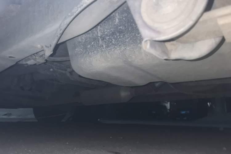 Used BAIC Weiwang M20 2014 1.5L practical type BJ415A Chassis Rear Left