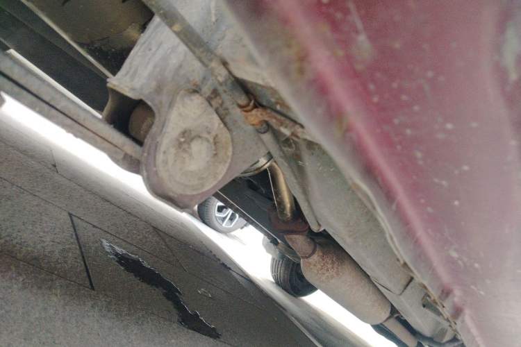 Used BAIC Weiwang M20 2014 1.5L practical type BJ415A Chassis Rear Right