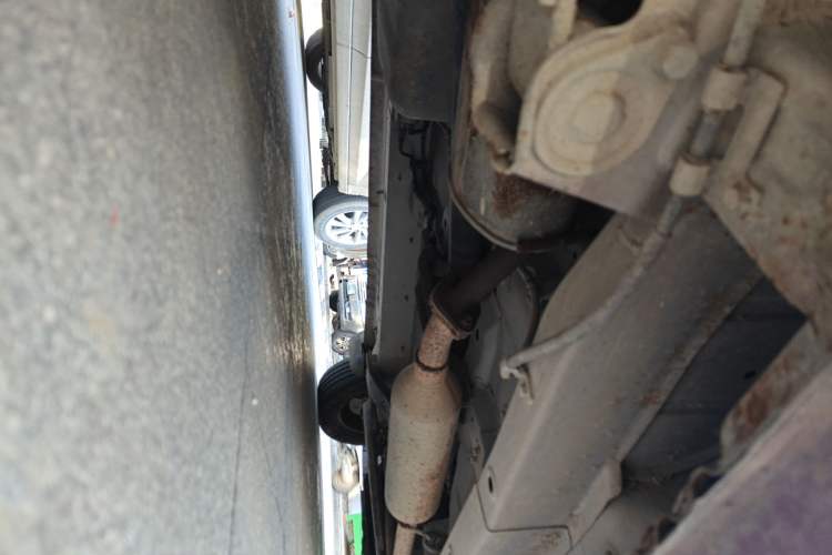 Used BAIC Weiwang M20 2014 1.5L practical type BJ415A Chassis Rear Right
