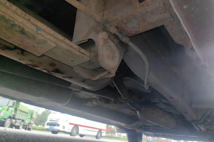 Used BAIC Weiwang M20 2014 1.5L practical type BJ415A Chassis Rear Right
