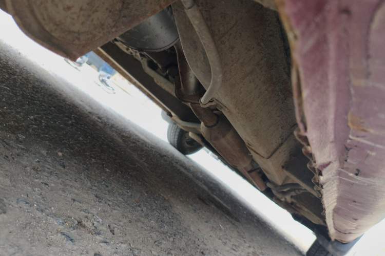 Used BAIC Weiwang M20 2014 1.5L practical type BJ415A Chassis Rear Right