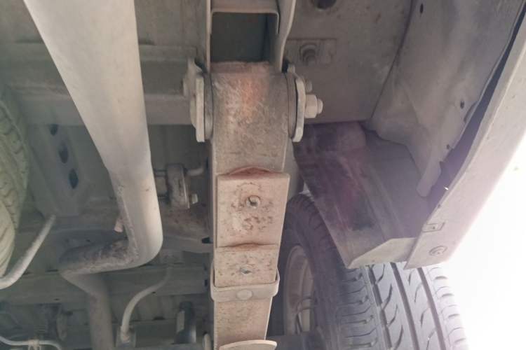 Used BAIC Weiwang M20 2014 1.5L Basic Version DAM15DL Chassis Rear Right