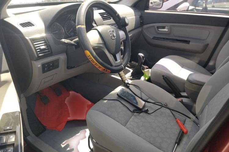 Used BAIC Weiwang M20 2014 1.5L Basic Version DAM15DL Driver Seat
