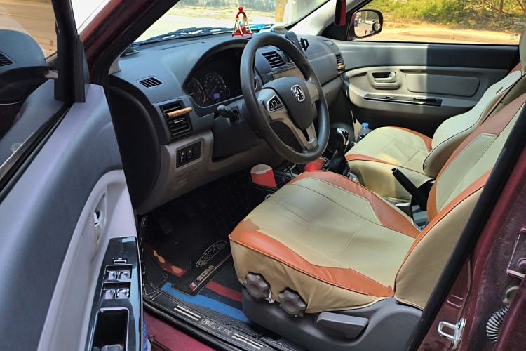 Used BAIC Weiwang M20 2014 1.5L Comfort Version BJ415B Driver Seat