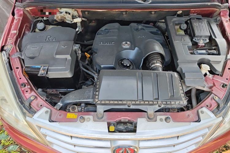 Used BAIC Weiwang M20 2014 1.5L Ultra-Luxury BJ415B Engine Bay