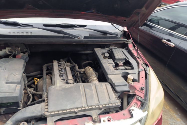 Used BAIC Weiwang M20 2014 1.5L Comfort Version BJ415B Engine Bay Left