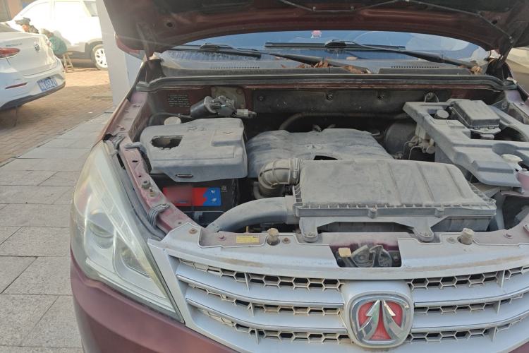 Used BAIC Weiwang M20 2014 1.5L practical type BJ415A Engine Bay Right