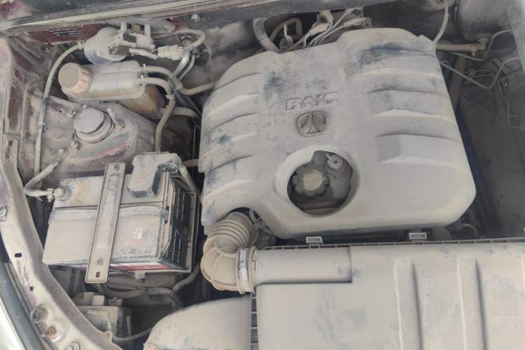 Used BAIC Weiwang M20 2014 1.5L practical type BJ415A Engine Bay Right