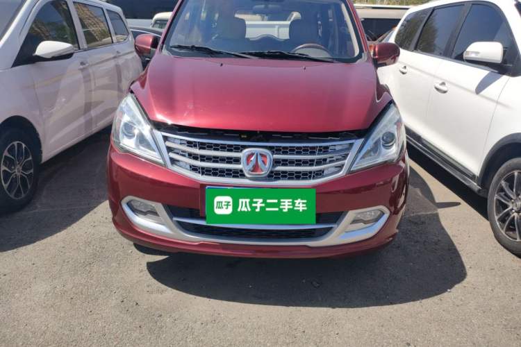 Used BAIC Weiwang M20 2014 1.5L Basic Version DAM15DL Front