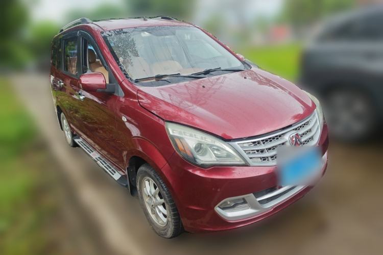 Used BAIC Weiwang M20 2014 1.5L Ultra-Luxury BJ415B Front Right 45 Deg