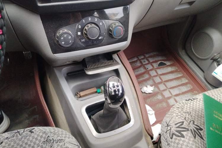 Used BAIC Weiwang M20 2014 1.5L practical type BJ415A Gear Lever