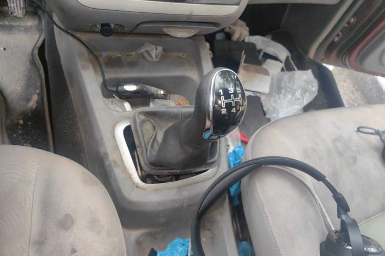 Used BAIC Weiwang M20 2014 1.5L practical type BJ415A Gear Lever