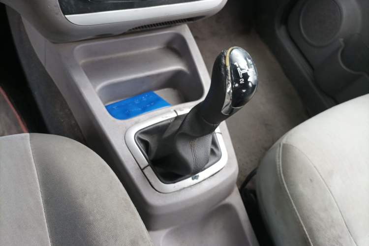 Used BAIC Weiwang M20 2014 1.5L Comfort Version BJ415B Gear Lever